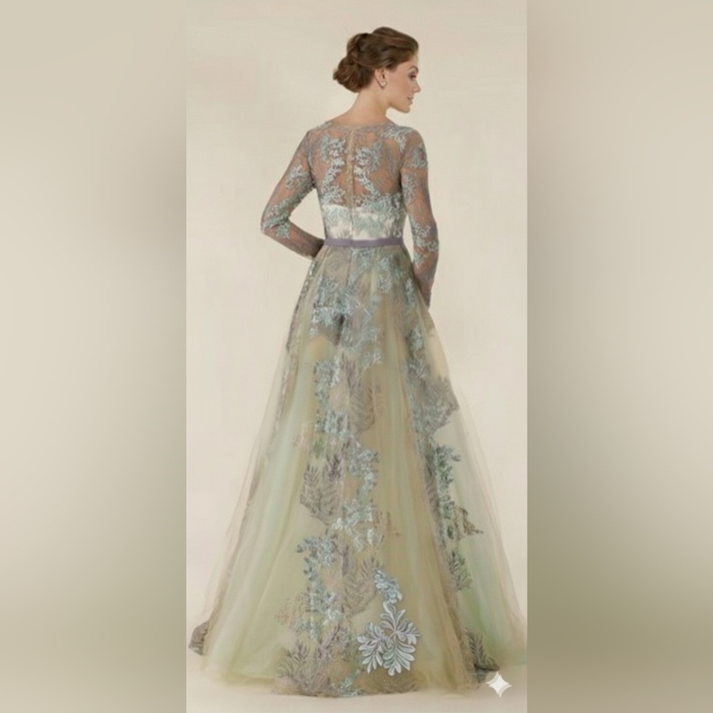 NWT Size 4 Rina diMontella Aqua & Multi Embroidered Botanical Gown - Picture 6 of 14